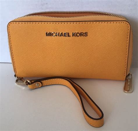 Michael Kors Mercer Leather Multi Function Phone Wristlet 